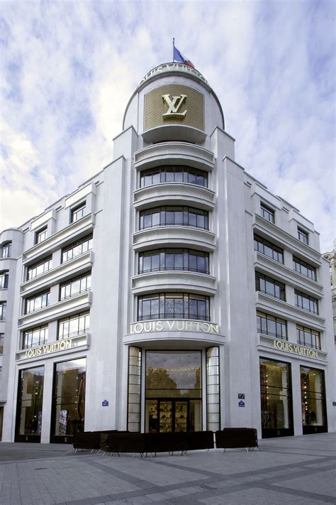 Louis Vuitton Maison Champs.